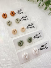 Load image into Gallery viewer, Tulip Studs