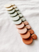 Load image into Gallery viewer, Shelby | Classic Spring