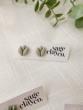 Load image into Gallery viewer, Tulip Studs