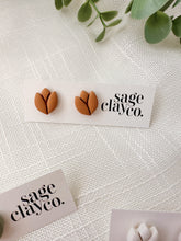 Load image into Gallery viewer, Tulip Studs