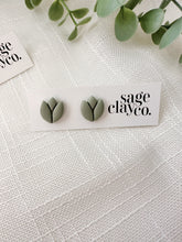 Load image into Gallery viewer, Tulip Studs