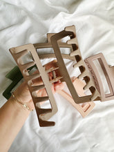 Load image into Gallery viewer, Jumbo Avery | Claw Clip