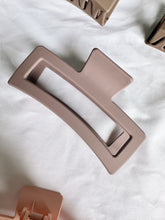 Load image into Gallery viewer, Jumbo Avery | Claw Clip