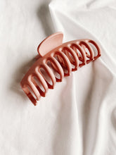 Load image into Gallery viewer, Julia Hair Claw