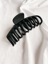Load image into Gallery viewer, Julia Hair Claw