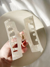 Load image into Gallery viewer, Avery Hair Claw | Jaw Clip
