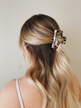 Load image into Gallery viewer, Avery Hair Claw | Jaw Clip