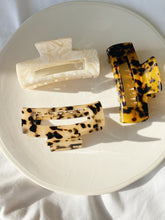 Load image into Gallery viewer, Avery Hair Claw | Jaw Clip