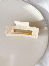 Load image into Gallery viewer, Avery Hair Claw | Jaw Clip